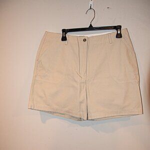 New Eddie Bauer Khaki shorts size 14